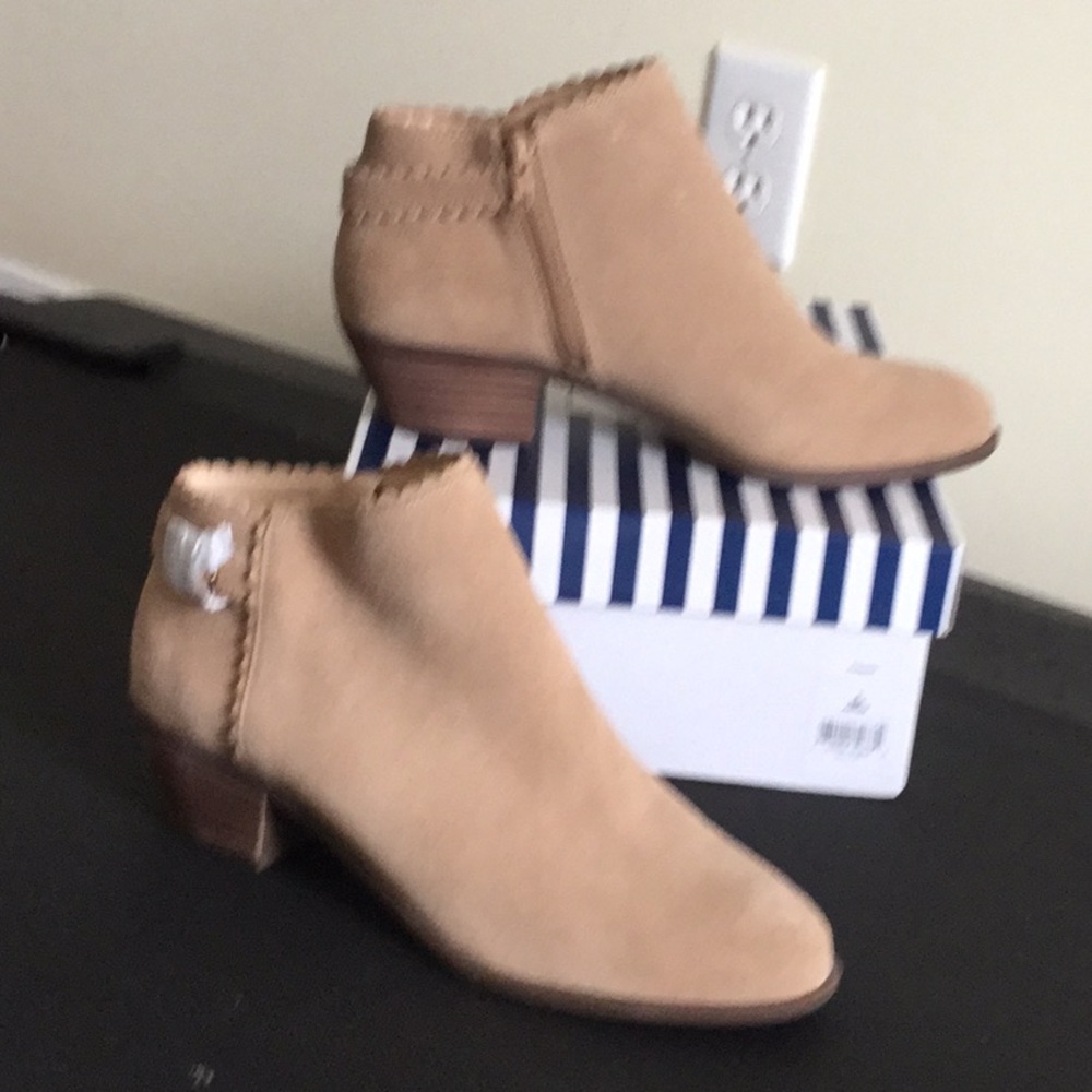 Ankle boots